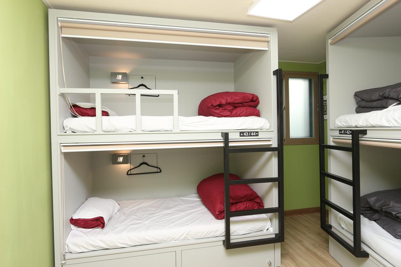 Midtown Hostel